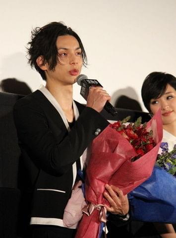 水嶋ヒロ、山本美月の号泣にもらい泣き 剛力彩芽も涙