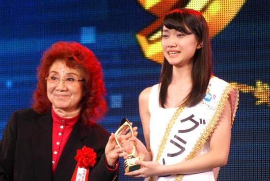 17歳“美声女”が激戦制し感涙… 剛力らと映画プリキュアでデビュー