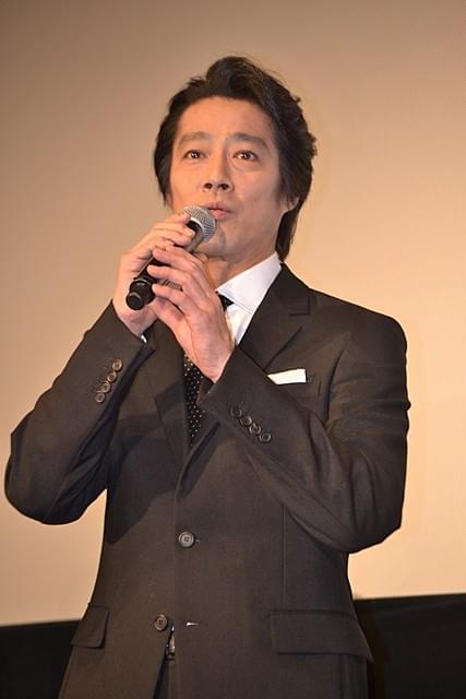 生田斗真、電車で舞台挨拶に！「この雪も溶かすようなホットな熱い映画」
