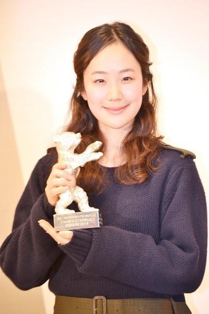 「小さいおうち」ベルリン銀熊賞の黒木華が凱旋会見「みんなでもらった賞」