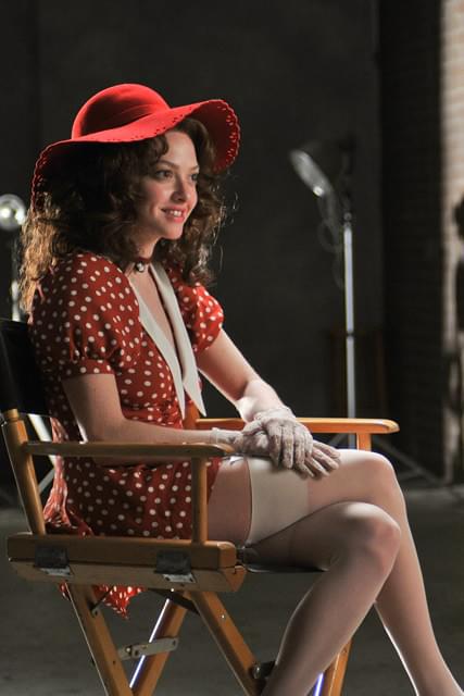 アマンダ・セイフライドが「ラヴレース」で演じたポルノ女優を映像で語る