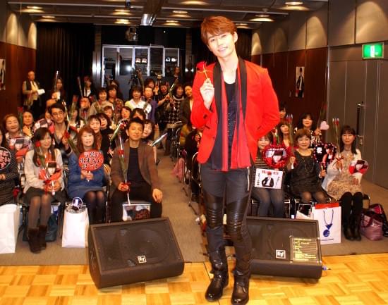 “言葉に出来ない”ほど素敵な川上大輔、デビュー1年でチョコどっさり