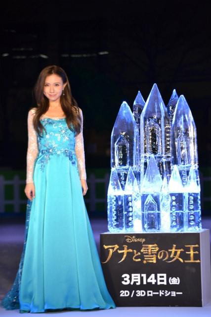 “雪の女王”May J.念願のディズニー楽曲を氷上で大熱唱！