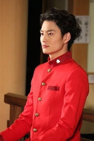 濱田岳＆岡田将生“おふざけ”封印、深田恭子は白馬に乗って……