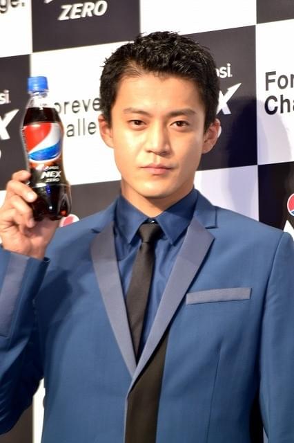 小栗旬、新ペプシCMで「オレ、桃太郎だぜ！」