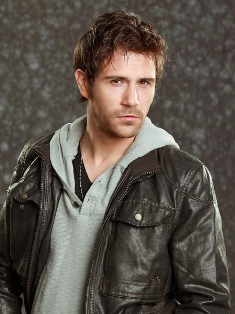 ドラマ版「コンスタンティン」主演にマット・ライアン