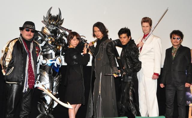 藤田玲の主演「牙狼」スピンオフ映画初日に小西遼生、肘井美佳もサプライズ参戦