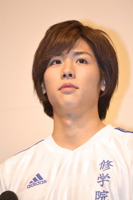 元プロ野球選手の工藤公康長男・工藤阿須加、第2ボタンは男友だちに？