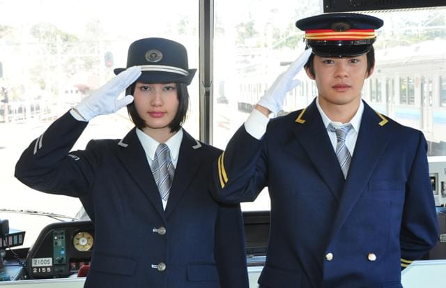 橋本愛、「あまちゃん」の北三陸に続き「大人ドロップ」でミス伊豆急に就任！