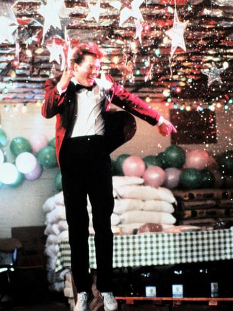 「フットルース」公開30周年 55歳のケビン・ベーコンがダンスシーンを再現