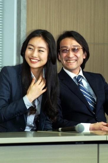 佐藤健、渡部篤郎ら“謝罪”会見 刑事ドラマ楽しすぎ撮影押し