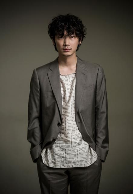 綾野剛、「そこのみにて光輝く」で初めて体験した「作品に愛される」ということ