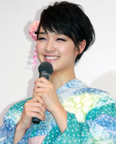 剛力彩芽「L・DK」御礼舞台挨拶で女子力アップの誓い