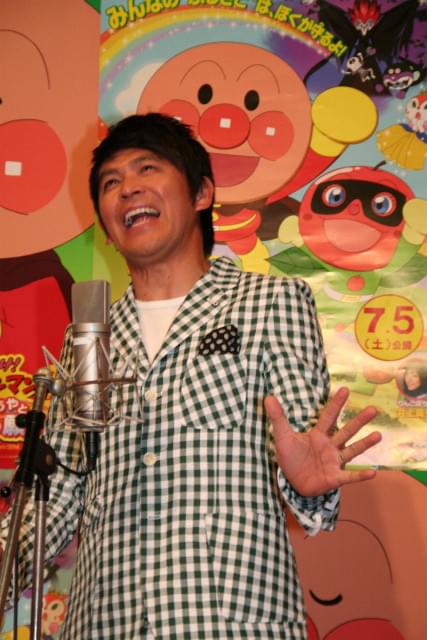 岡田圭右「アンパンマン」魔女の声優に苦戦「ふだんは動いて声を張り上げるだけ」