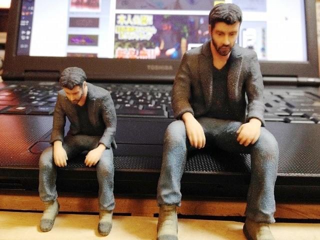 キアヌ・リーブスのぼっちフィギュア、30分で完売