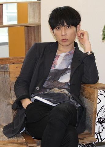 初の映画主演を務めた堂珍嘉邦