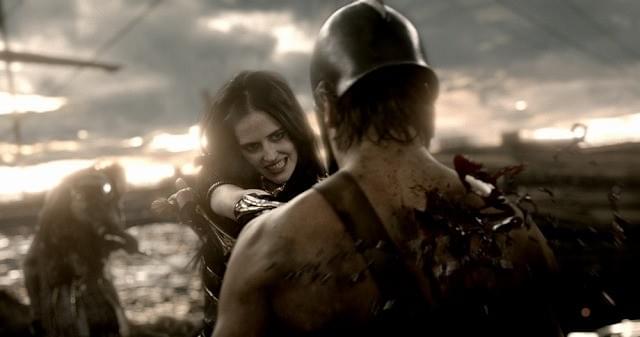 「300 スリーハンドレッド」続編、R15+指定も納得の過激バトルシーンが公開