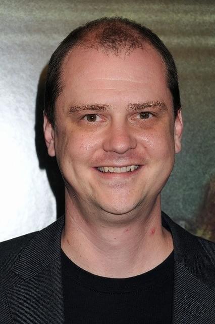 メガホンをとるマイク・フラナガン