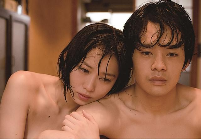 市川由衣＆池松壮亮が濃密な男女の愛を体現する「海を感じる時」予告編を入手！
