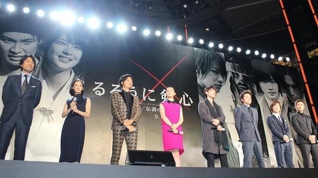 佐藤健「るろ剣」新作に手応え！どしゃ降りレッドカーペットにファン1200人