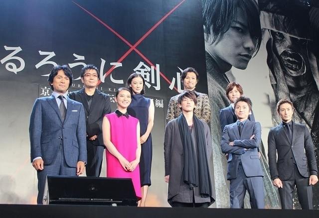 佐藤健「るろ剣」新作に手応え！どしゃ降りレッドカーペットにファン1200人