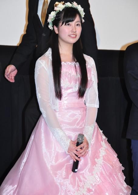「ももクロ」佐々木彩夏、18歳の誕生日に18万円ケーキ！
