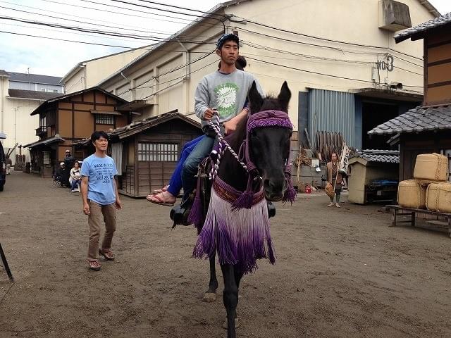 G1出走馬・シャコーグレイド「超高速！参勤交代」に出演し雄姿を披露