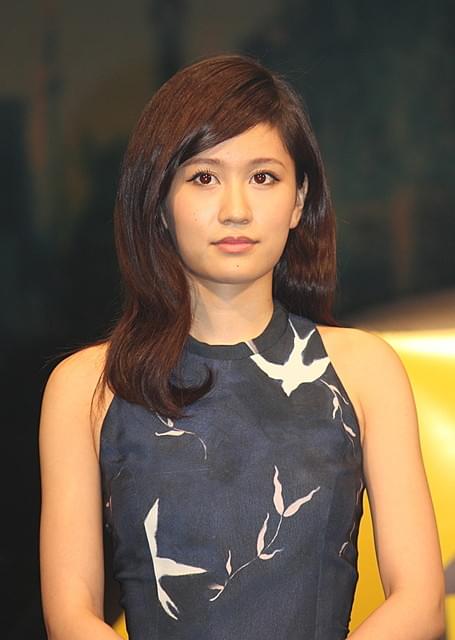 前田敦子、関ジャニ∞は「すごく仲がいい」 毒舌記者役で共演