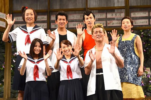 内山理名＆上原多香子、セーラー服姿に大照れ！しずちゃんは「違和感ない」