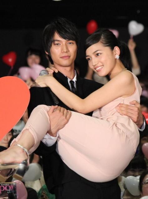 川口春奈＆福士蒼汰、2時間待ったファンに感謝「好きっていいなよ。」不運をバネに