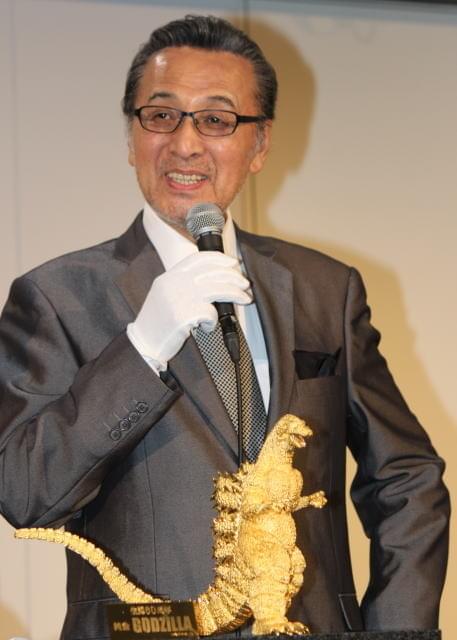 宝田明、純金ゴジラと対面！渋谷で生誕60周年記念した「G博」開幕