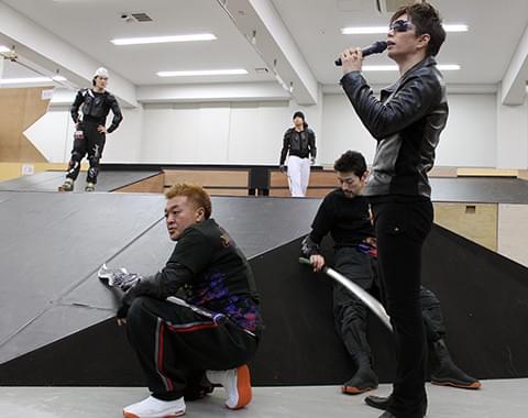 GACKT1人5役の舞台「義経秘伝 第二章」で抜てきヒロイン2人に超スパルタ宣言