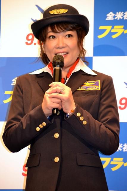 CA姿の堀ちえみ、後輩の「フライト・ゲーム」漫才に凍り付く!?