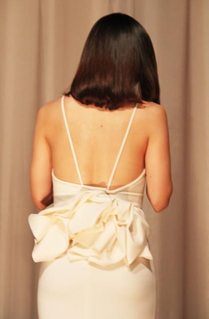 市川由衣、背中“パックリ”ワンピで感無量の主演作「海を感じる時」初日