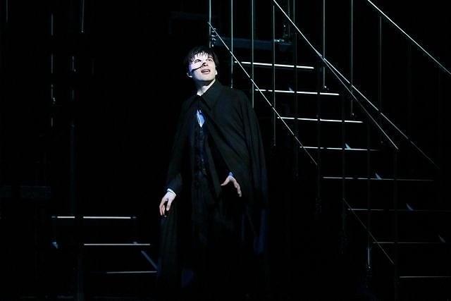 城田優「自分の顔が大嫌いだった」体験を重ねて挑む「ファントム」に客席総立ち！