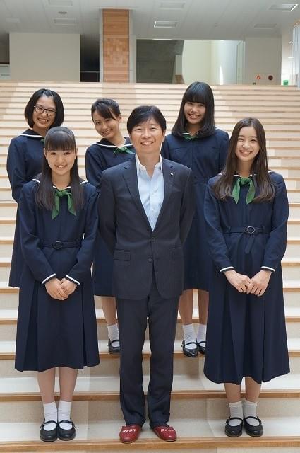 優希美青＆足立梨花「でーれーガールズ」1980年代チームが万感の撮了！