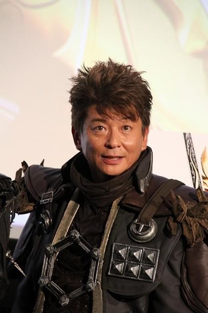 哀川翔、「牙狼＜GARO＞」重量級コスチュームでアクション披露