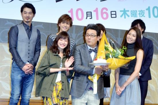 石原さとみ＆松下奈緒“姉妹”仲良く ドラマで「ペチャパイ！」「チビ！」