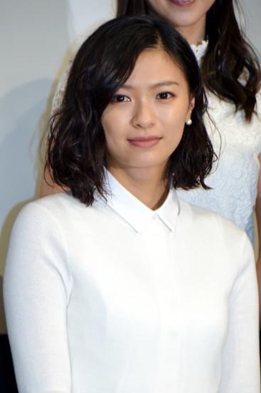 意欲満々の榮倉奈々