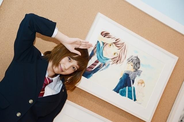 本田翼、「アオハライド」制服姿で“オタク女子”な一面のぞかせる