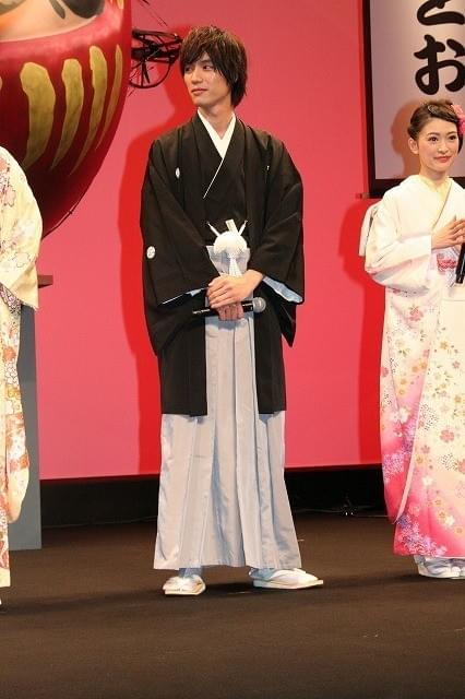 福士蒼汰、共演・山崎紘菜に袴姿ほめられ「だろうなと思いました」と自画自賛