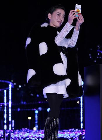 宮沢りえ「娘と必ず見に来る」ミッドタウン・イルミネーション点灯に満面の笑み