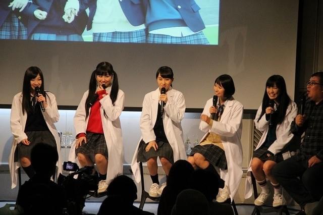 「ももクロ」百田夏菜子、「幕が上がる」でのメンバーとのラブシーンに大照れ