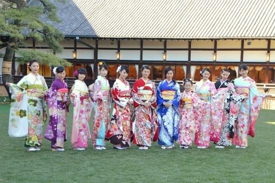 武井は赤、剛力は古典、忽那はブルー オスカー美女11人多彩に2015年へ