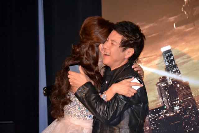 関根勤、愛娘・麻里の結婚に感無量で「愛」 はるな愛は失恋で「暴」