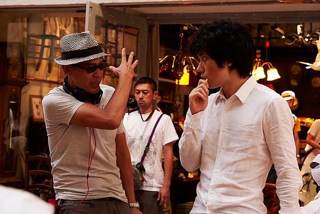 「天の茶助」撮影中のSABU監督と松山ケンイチ