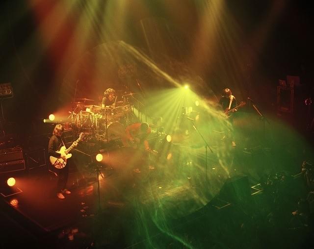 ミスチルがTOHOシネマズ六本木ヒルズをジャック！ライブ映像公開の前夜祭を開催