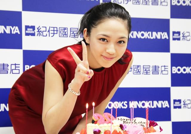 川口春奈、初の下着姿も抵抗なし「水着も下着も変わらない」