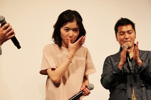 松岡茉優、2週連続で誕生日祝福され大テレ「汗がしみてくる…」