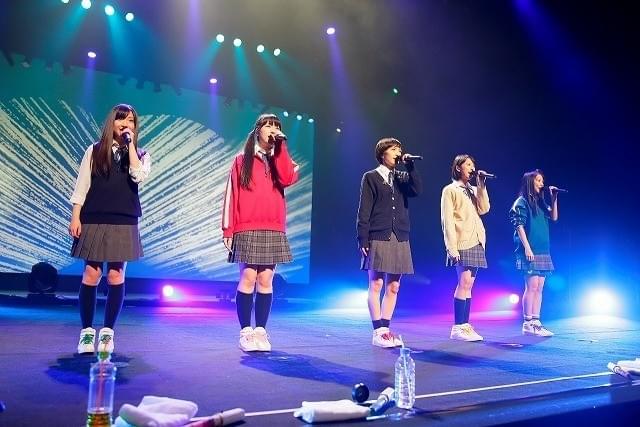 ももクロ「幕が上がる」上映＆ライブに高松が熱狂！ファン2000人結集